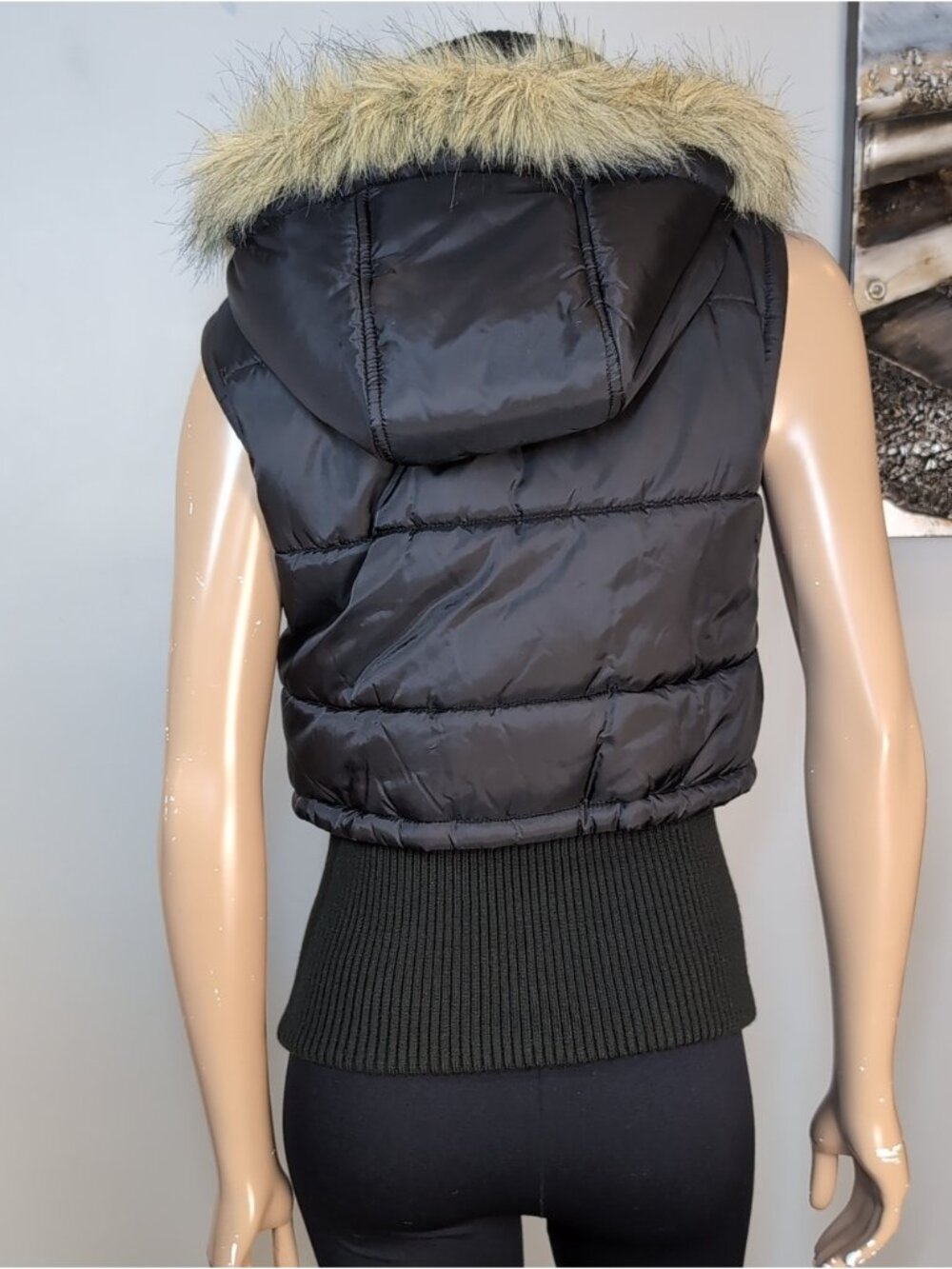 Costa Blanca Black Cropped Puffer Vest Faux Fur Hood Ribbed Knit Size Medium - Picture 6 of 14